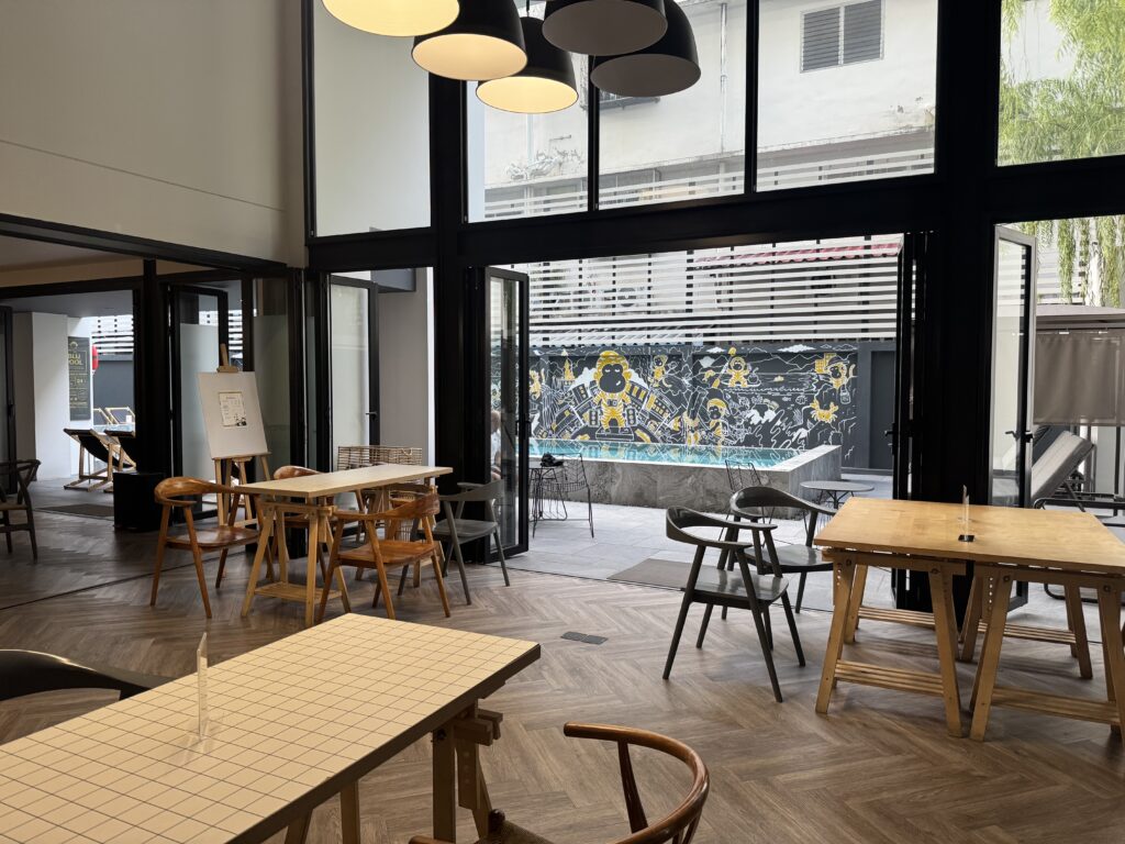 Lobby and shared workspace at Blue Monkey Hub & Hotel Krabi Town
